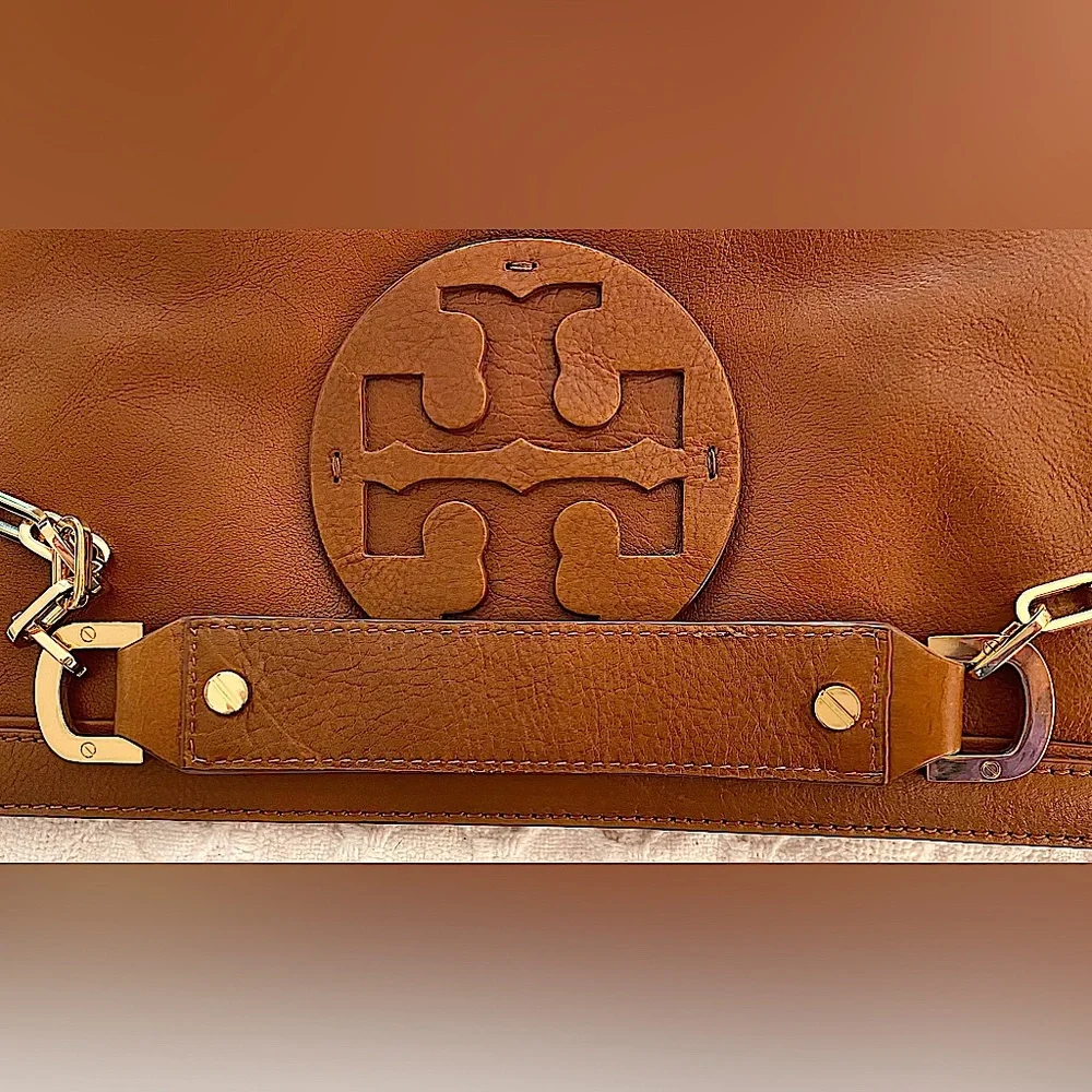 Tory Burch Suki Reva Clutch in Toffee Brown Leather, Excellent, Almost New! - Picture 6 of 11